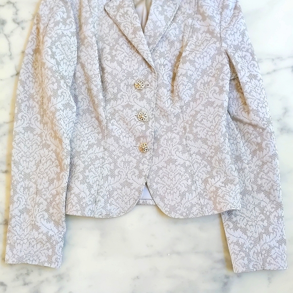 NWOT. The Limited Fully lined gold jacquard blazer with jeweled buttons. - Picture 4 of 8